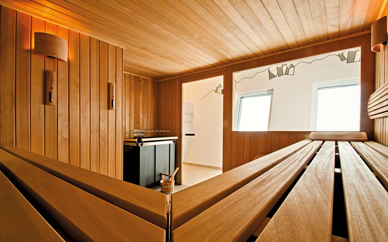 Hotel guests can use the in-house sauna and steam room for free.